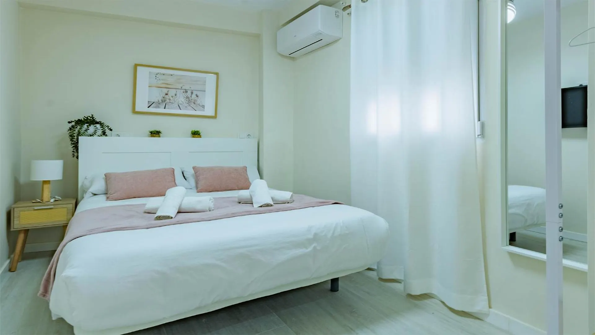 Apartamentos Loyola Centro Cordoba 0*,  Spain