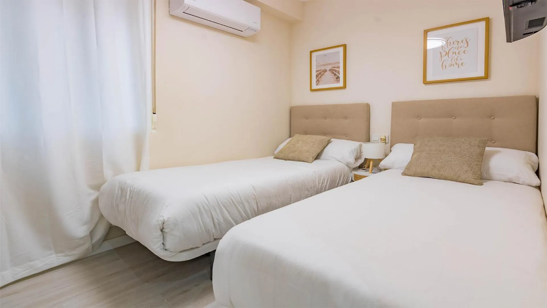 Apartamentos Loyola Centro Cordoba 0*,  Spain